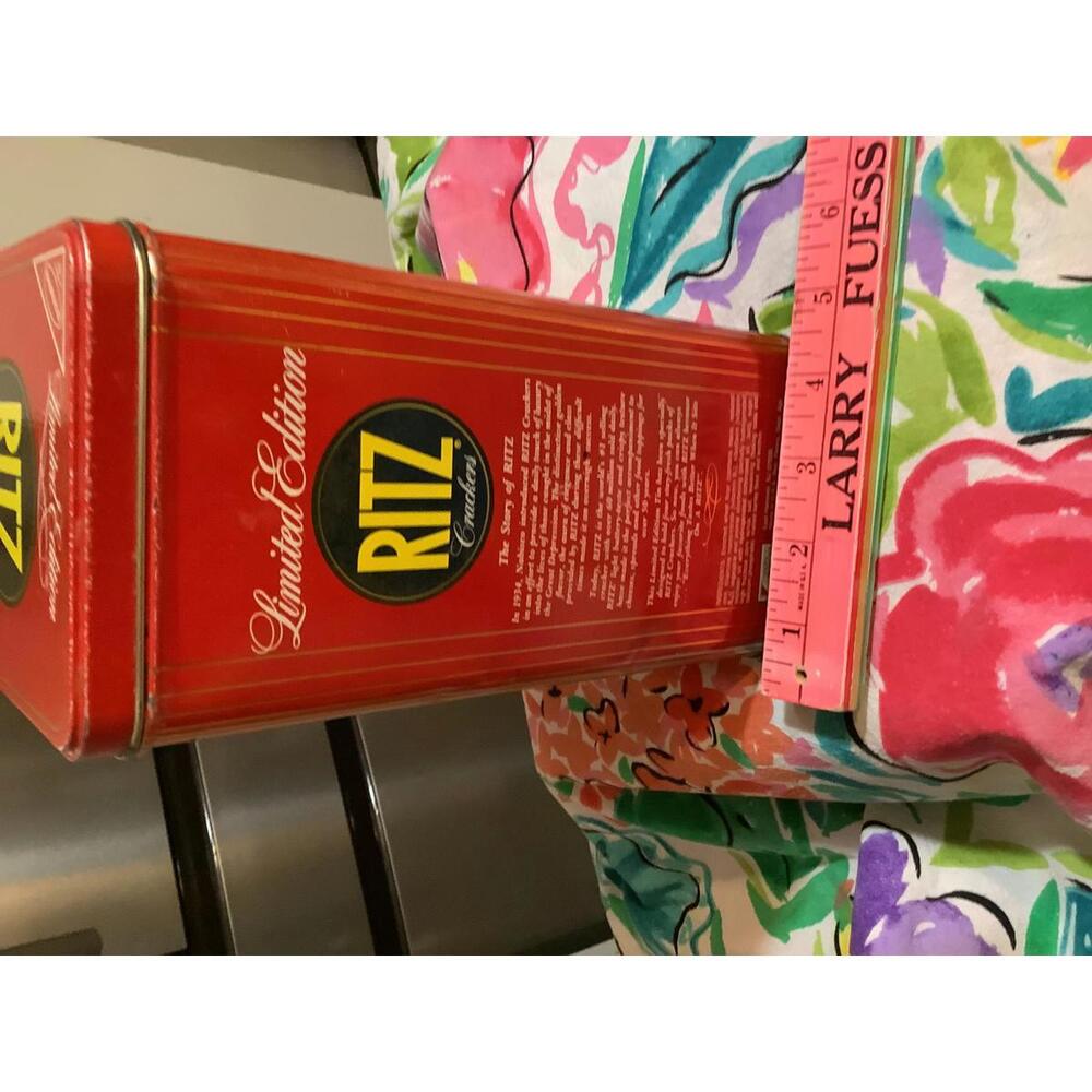 1986 Limited Edition Ritz Crackers Tin - Picture 6 of 9